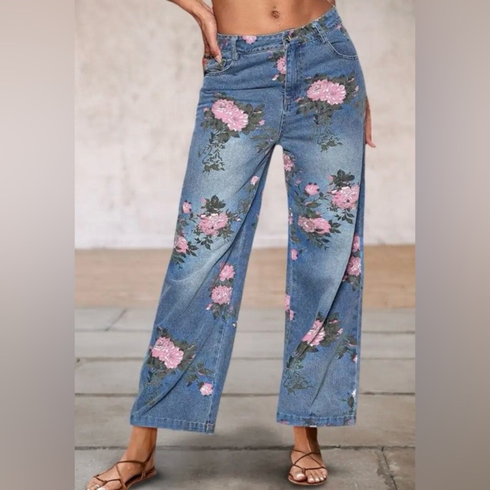 Flamingals Wash Floral Print Mid Rise Straight Leg Crop Jeans Size Large NWT